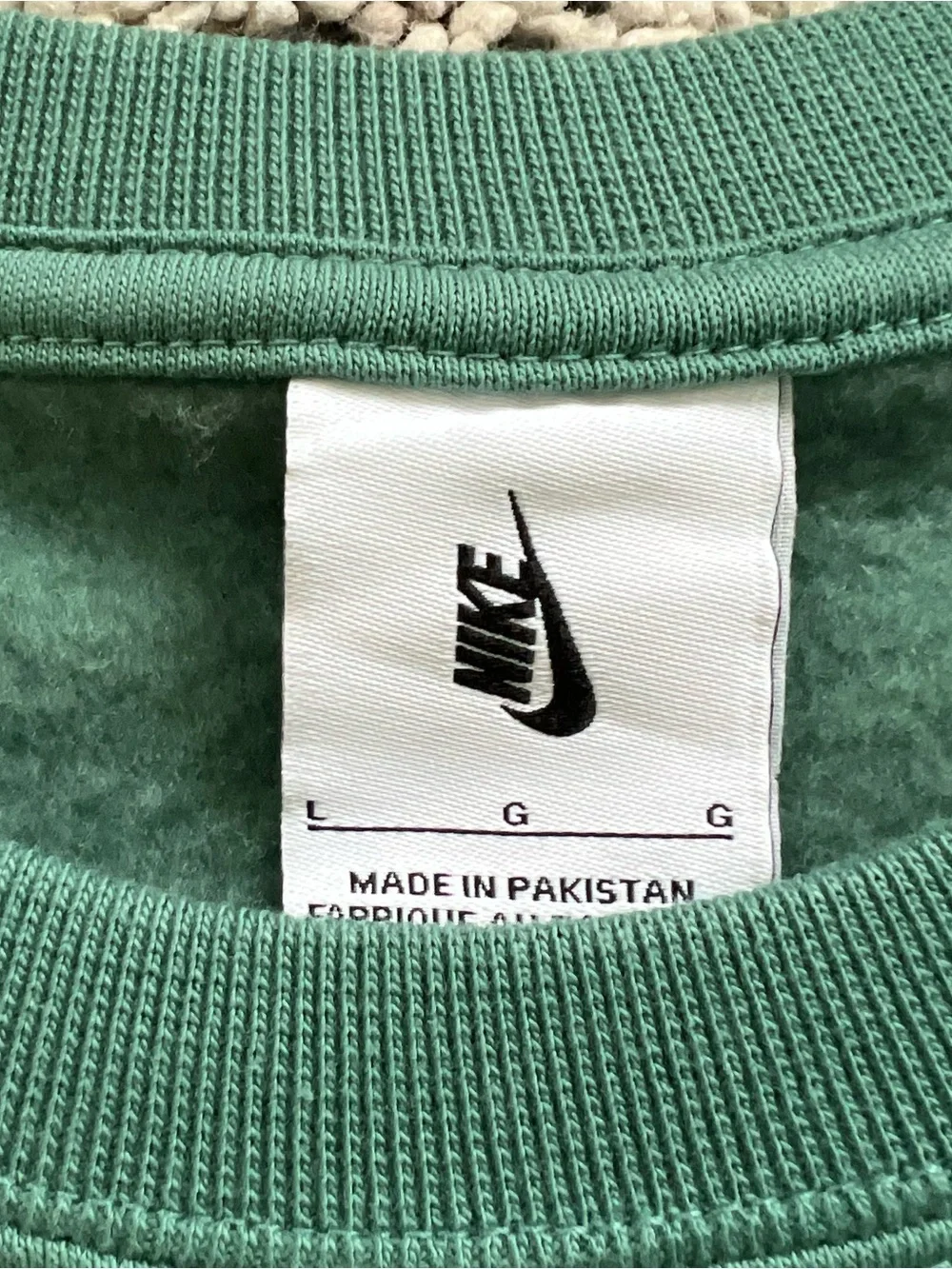 Nike Give Flowers EYBL Basketball Green Crewneck Sweatshirt Men’s Size Large